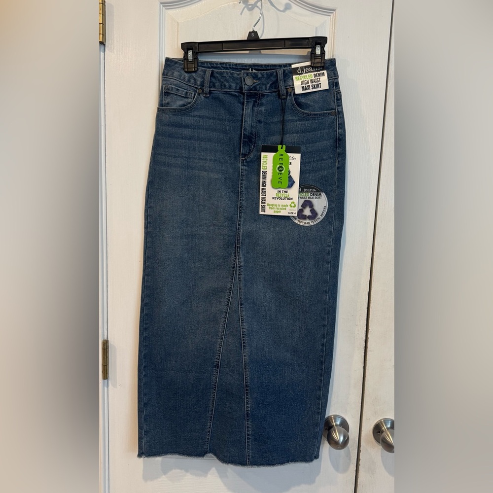 NWT Women's Denim Maxi Skirt by d.jeans size 4